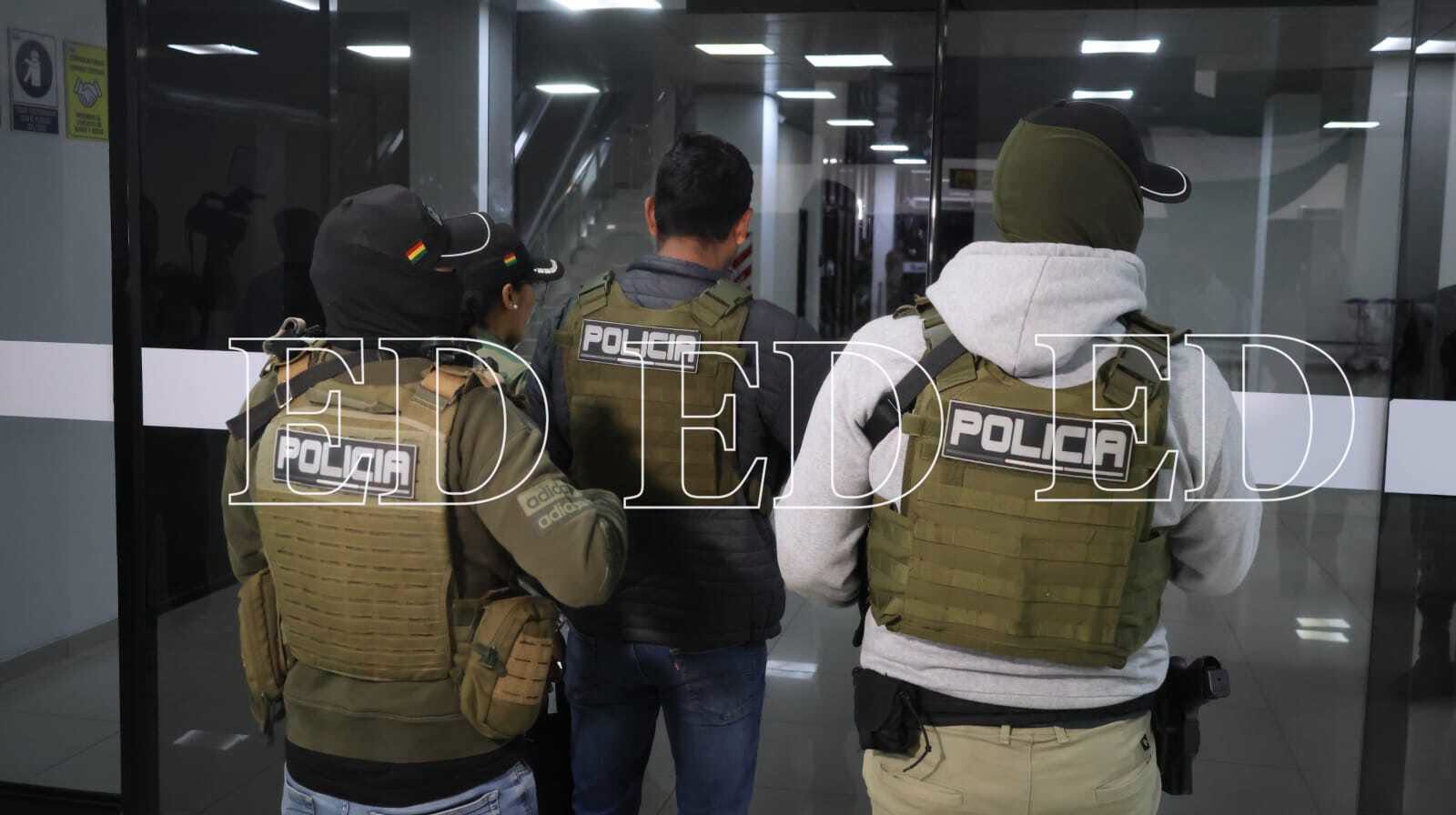 Aprehenden a Róger Mariaca y Alberto Zeballos en Viru Viru